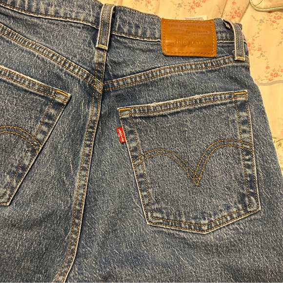 Levi's RibCage Straight Leg Jeans - Picture 6 of 8